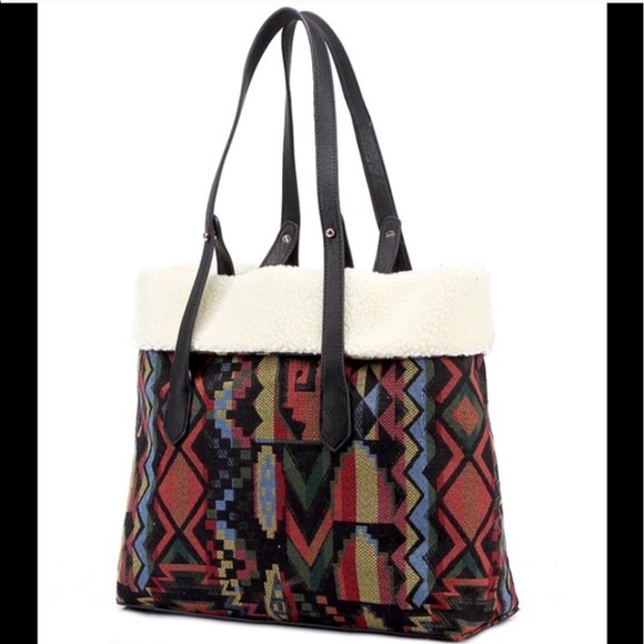 Handbags - ❤️dark tribal print tote